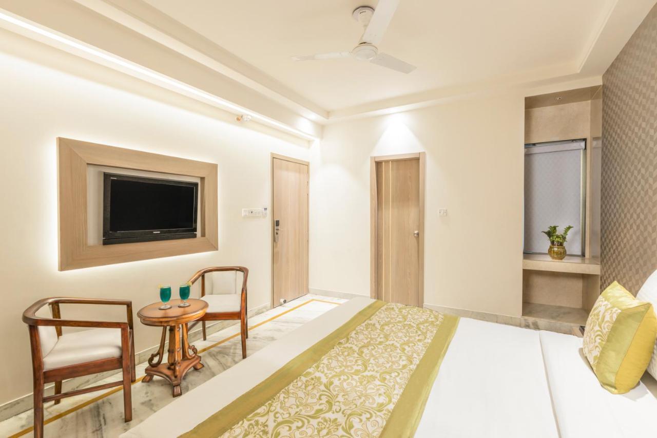 Hotel Star By Star Group- Near Delhi Airport Nueva Delhi Exterior foto