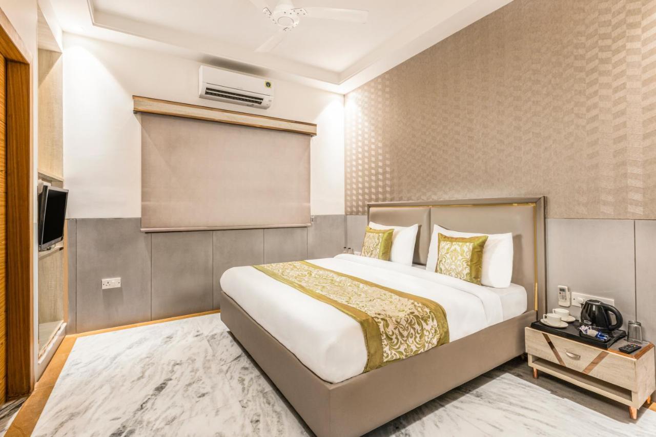 Hotel Star By Star Group- Near Delhi Airport Nueva Delhi Exterior foto