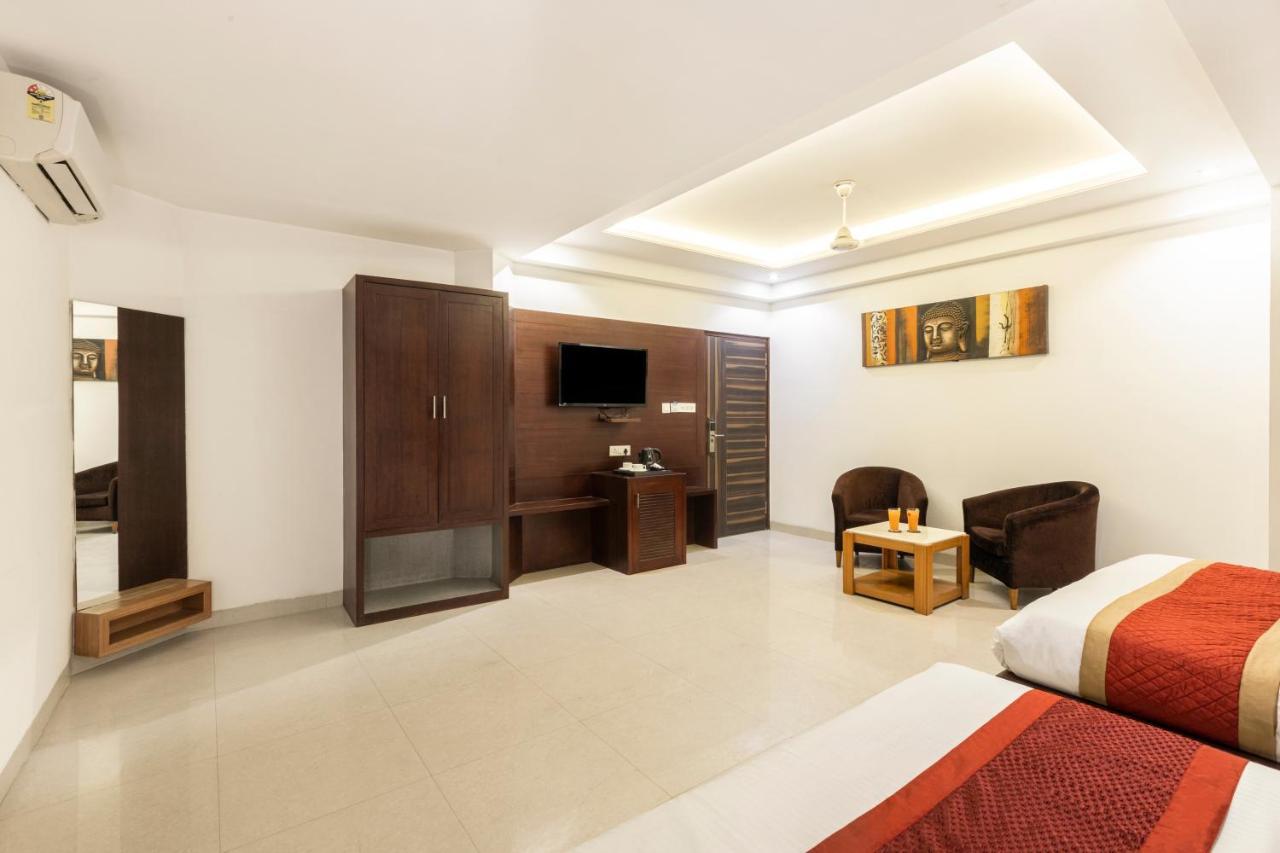 Hotel Star By Star Group- Near Delhi Airport Nueva Delhi Exterior foto