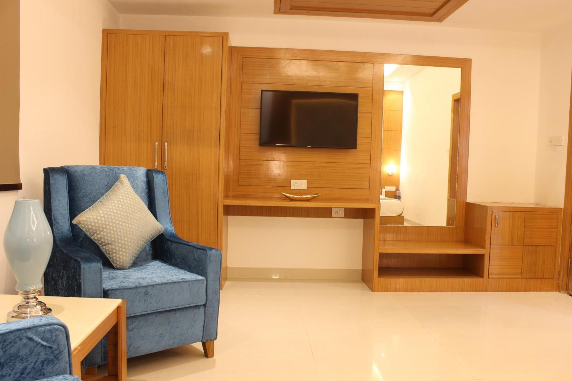 Hotel Star By Star Group- Near Delhi Airport Nueva Delhi Exterior foto