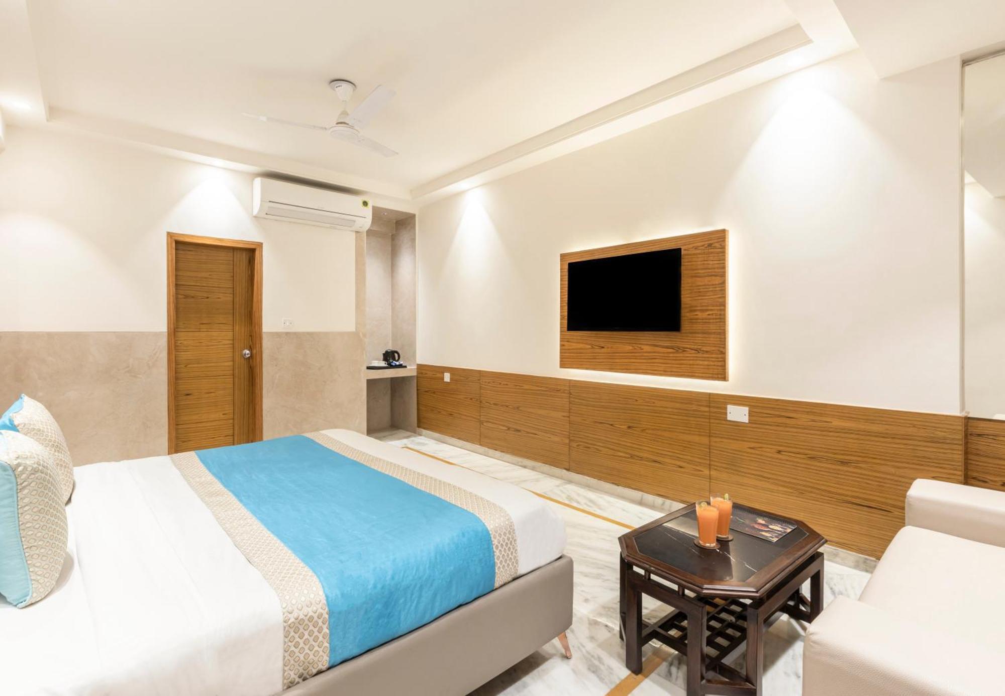 Hotel Star By Star Group- Near Delhi Airport Nueva Delhi Exterior foto
