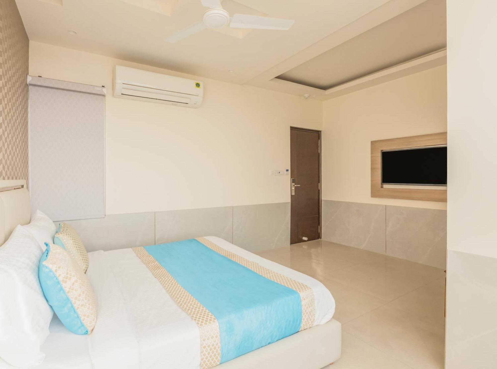Hotel Star By Star Group- Near Delhi Airport Nueva Delhi Exterior foto