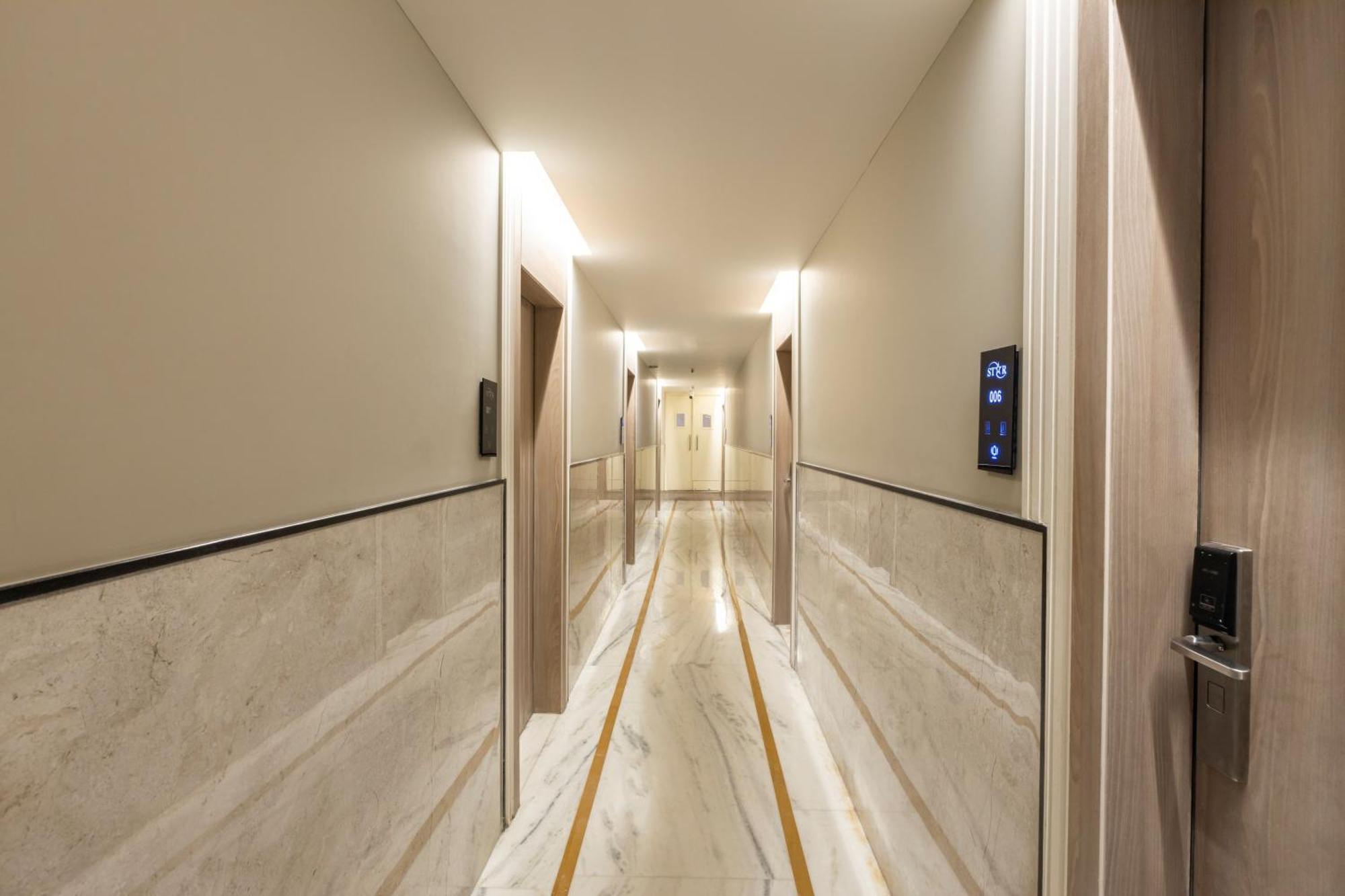 Hotel Star By Star Group- Near Delhi Airport Nueva Delhi Exterior foto