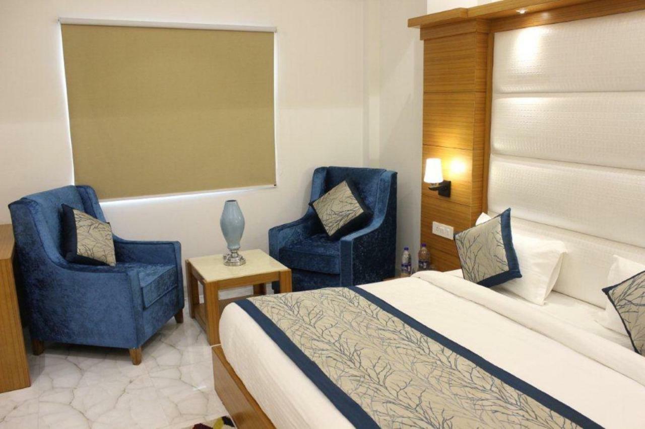 Hotel Star By Star Group- Near Delhi Airport Nueva Delhi Exterior foto