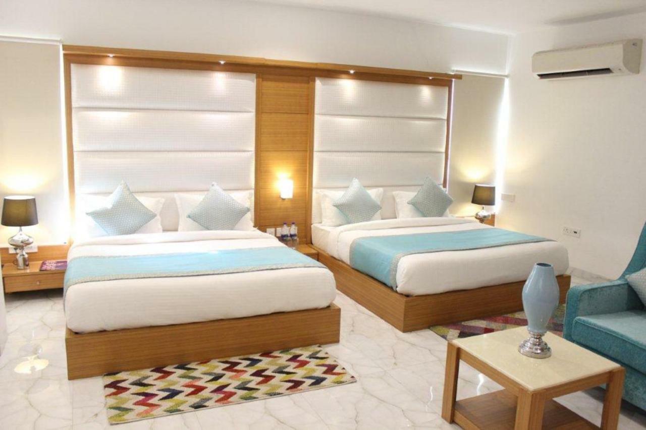 Hotel Star By Star Group- Near Delhi Airport Nueva Delhi Exterior foto