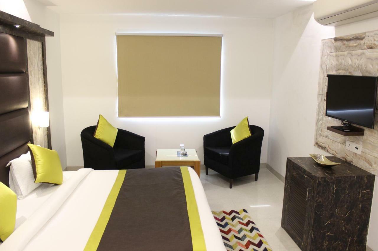Hotel Star By Star Group- Near Delhi Airport Nueva Delhi Exterior foto