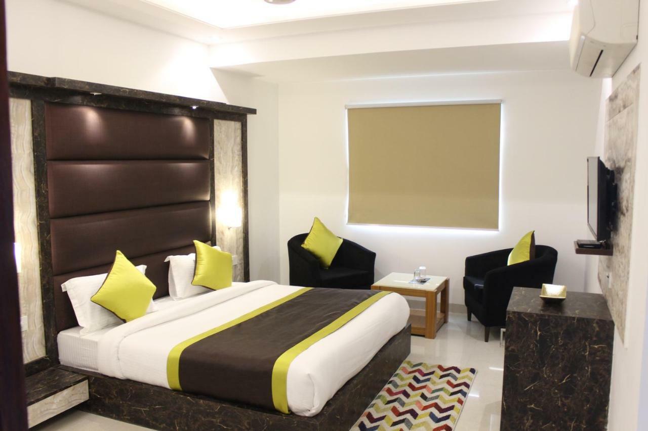 Hotel Star By Star Group- Near Delhi Airport Nueva Delhi Exterior foto